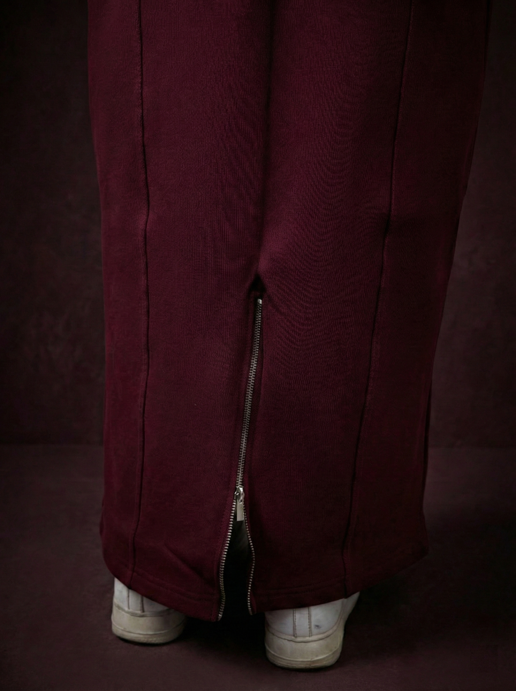 AZM Straight Fit Knit Skirt (RESOLVE)